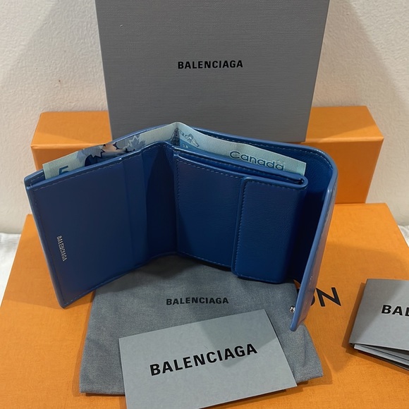 SOLD❤️Authentic Balenciaga Mini Wallet in Blue💙 - Picture 12 of 16